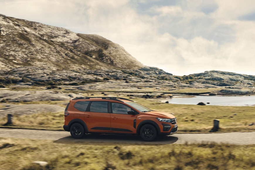 Новий кросовер-універсал Dacia Jogger